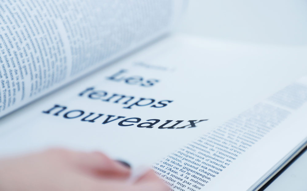 Photographie du calque chapitrage du livre Les Temps Nouveaux.